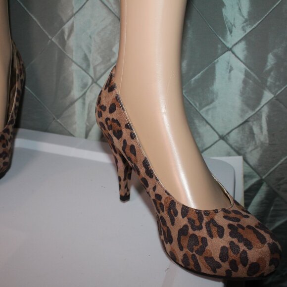 Women's High Heel Size 8.5 Cheetah Animal Print Brown Attention Brand *SA - Picture 2 of 7